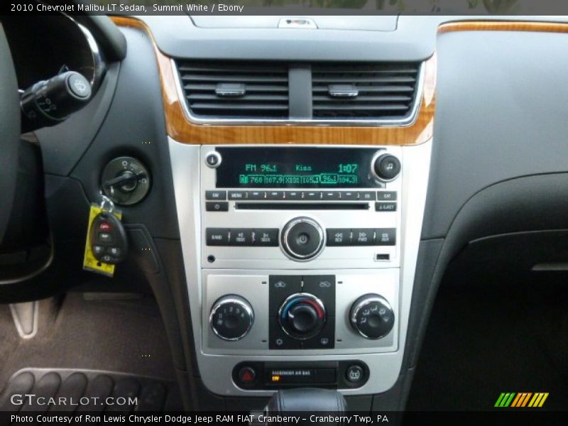 Summit White / Ebony 2010 Chevrolet Malibu LT Sedan