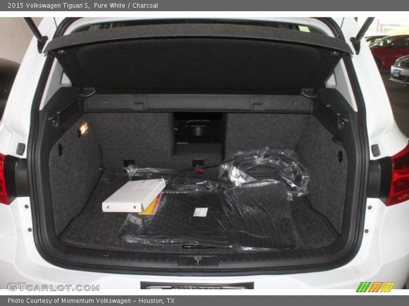 Pure White / Charcoal 2015 Volkswagen Tiguan S