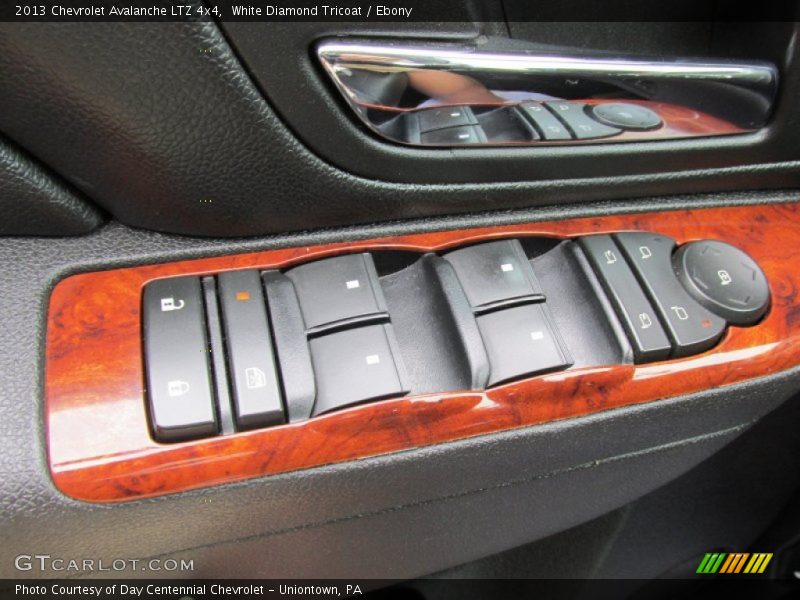 White Diamond Tricoat / Ebony 2013 Chevrolet Avalanche LTZ 4x4