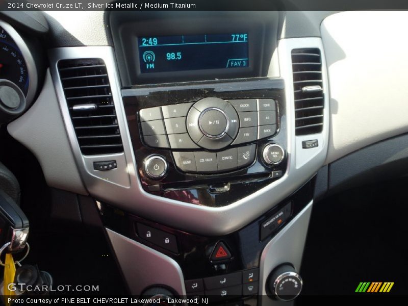 Silver Ice Metallic / Medium Titanium 2014 Chevrolet Cruze LT
