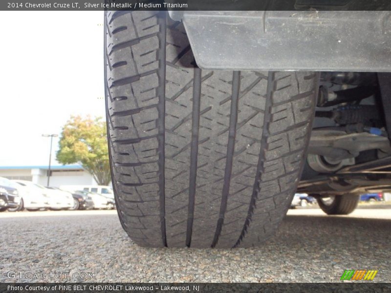 Silver Ice Metallic / Medium Titanium 2014 Chevrolet Cruze LT