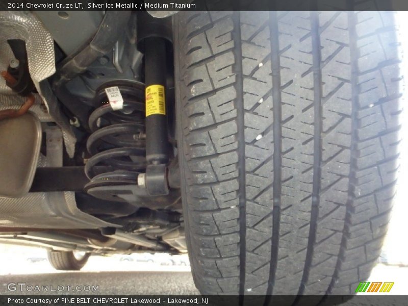 Silver Ice Metallic / Medium Titanium 2014 Chevrolet Cruze LT