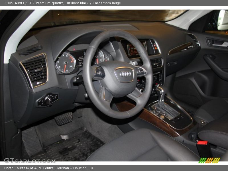 Brilliant Black / Cardamom Beige 2009 Audi Q5 3.2 Premium quattro