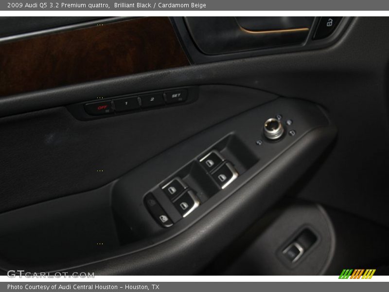 Brilliant Black / Cardamom Beige 2009 Audi Q5 3.2 Premium quattro