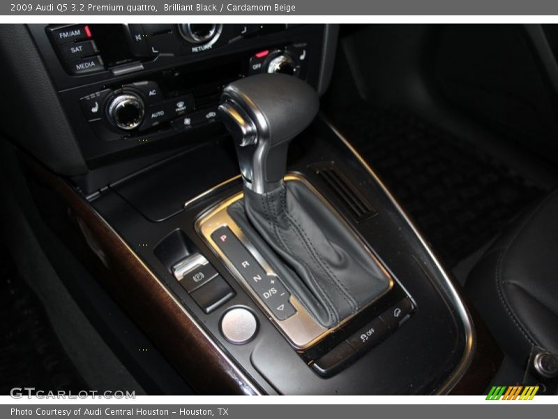 Brilliant Black / Cardamom Beige 2009 Audi Q5 3.2 Premium quattro