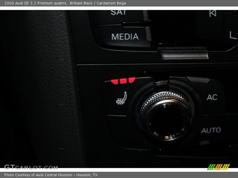 Brilliant Black / Cardamom Beige 2009 Audi Q5 3.2 Premium quattro