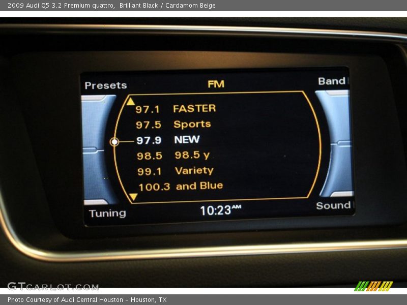 Brilliant Black / Cardamom Beige 2009 Audi Q5 3.2 Premium quattro