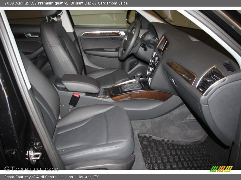 Brilliant Black / Cardamom Beige 2009 Audi Q5 3.2 Premium quattro