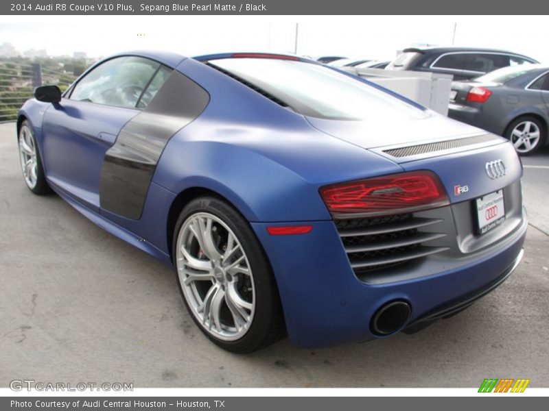 Sepang Blue Pearl Matte / Black 2014 Audi R8 Coupe V10 Plus