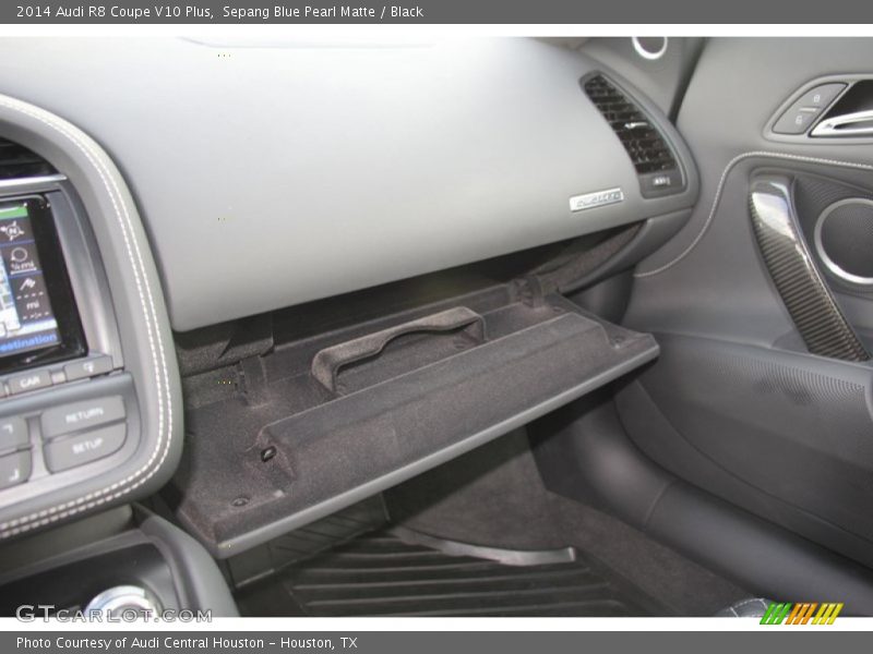 Sepang Blue Pearl Matte / Black 2014 Audi R8 Coupe V10 Plus