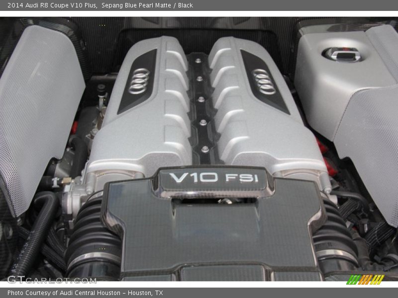  2014 R8 Coupe V10 Plus Engine - 5.2 Liter FSI DOHC 40-Valve VVT V10