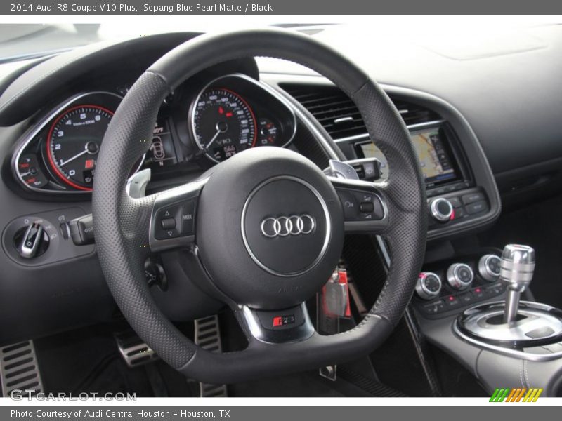  2014 R8 Coupe V10 Plus Steering Wheel