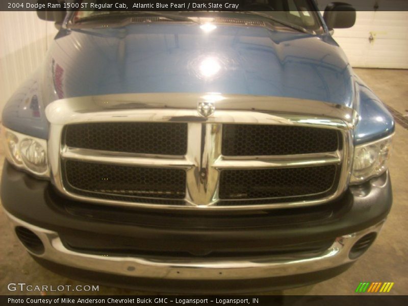 Atlantic Blue Pearl / Dark Slate Gray 2004 Dodge Ram 1500 ST Regular Cab