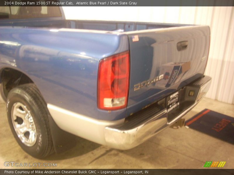 Atlantic Blue Pearl / Dark Slate Gray 2004 Dodge Ram 1500 ST Regular Cab