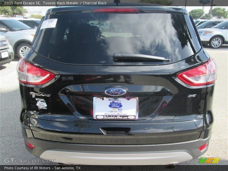 Tuxedo Black Metallic / Charcoal Black 2015 Ford Escape SE