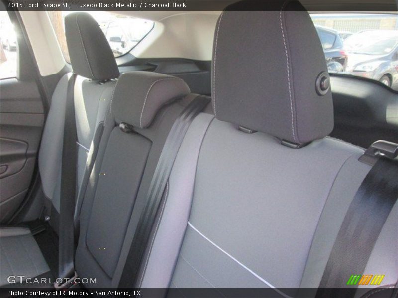 Tuxedo Black Metallic / Charcoal Black 2015 Ford Escape SE