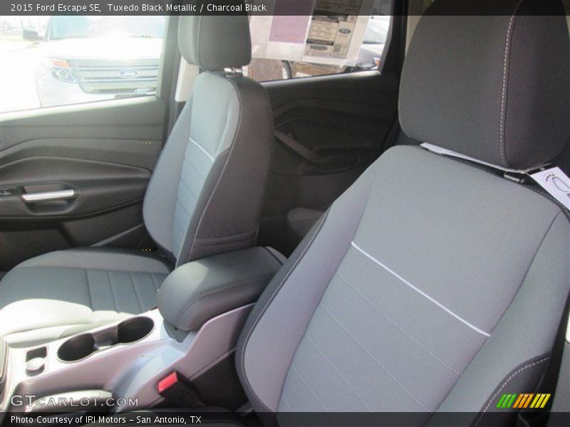 Tuxedo Black Metallic / Charcoal Black 2015 Ford Escape SE