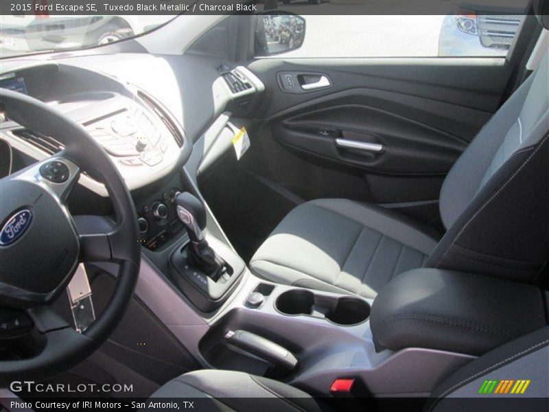 Tuxedo Black Metallic / Charcoal Black 2015 Ford Escape SE