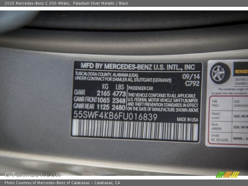 Paladium Silver Metallic / Black 2015 Mercedes-Benz C 300 4Matic