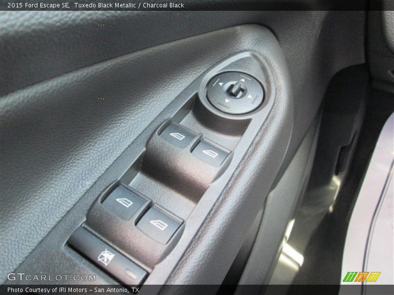 Tuxedo Black Metallic / Charcoal Black 2015 Ford Escape SE