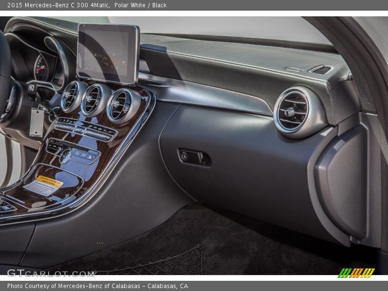 Polar White / Black 2015 Mercedes-Benz C 300 4Matic