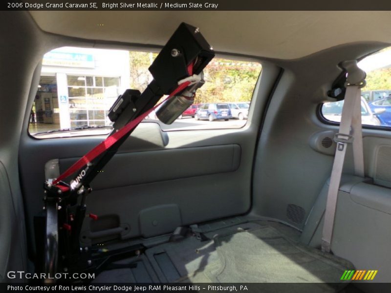 Bright Silver Metallic / Medium Slate Gray 2006 Dodge Grand Caravan SE