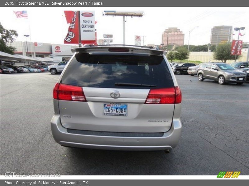 Silver Shadow Pearl / Taupe 2005 Toyota Sienna XLE