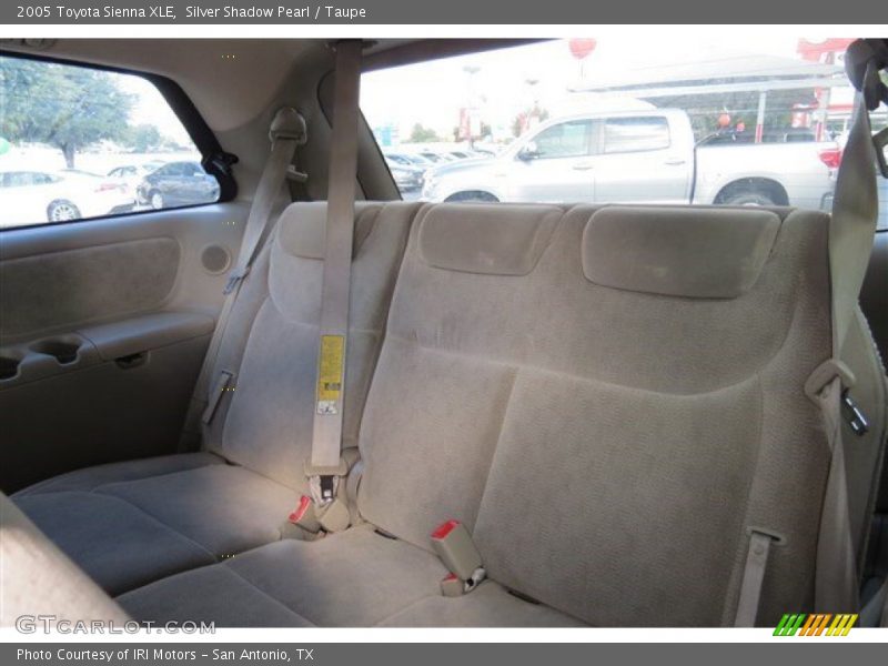 Silver Shadow Pearl / Taupe 2005 Toyota Sienna XLE