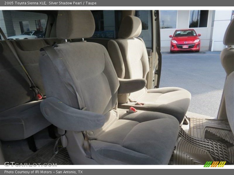 Silver Shadow Pearl / Taupe 2005 Toyota Sienna XLE