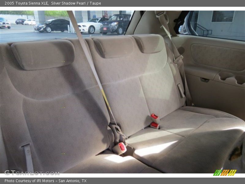 Silver Shadow Pearl / Taupe 2005 Toyota Sienna XLE