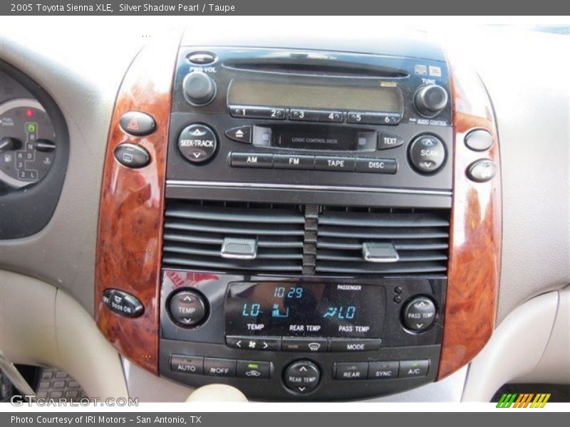 Silver Shadow Pearl / Taupe 2005 Toyota Sienna XLE