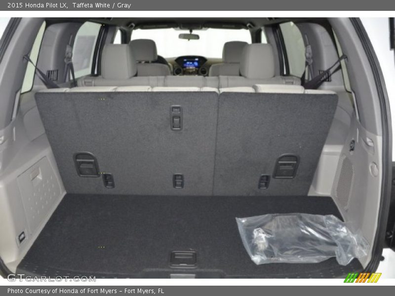  2015 Pilot LX Trunk