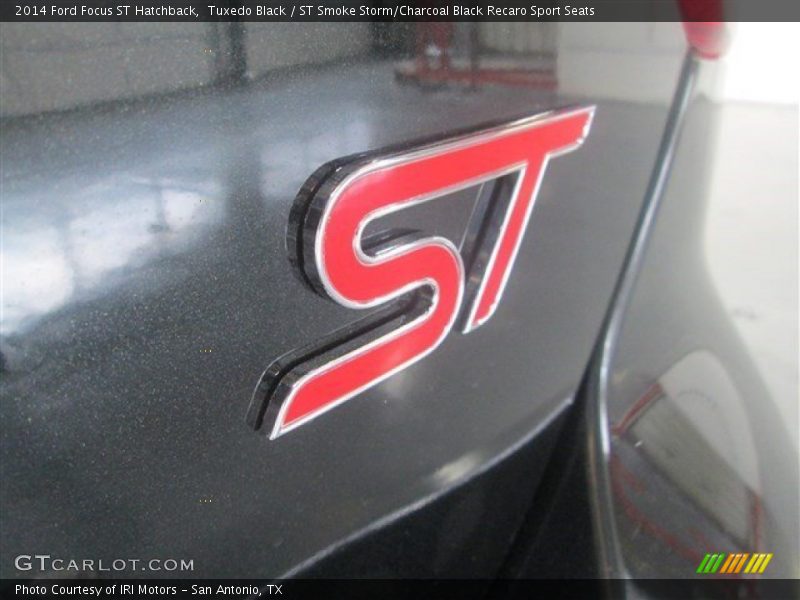 Tuxedo Black / ST Smoke Storm/Charcoal Black Recaro Sport Seats 2014 Ford Focus ST Hatchback