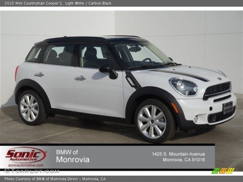 Light White / Carbon Black 2015 Mini Countryman Cooper S