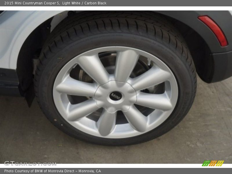 Light White / Carbon Black 2015 Mini Countryman Cooper S