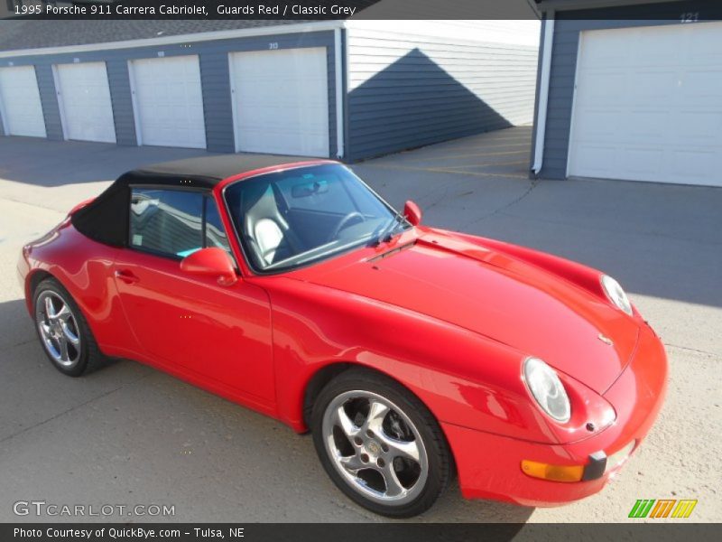 Front 3/4 View of 1995 911 Carrera Cabriolet