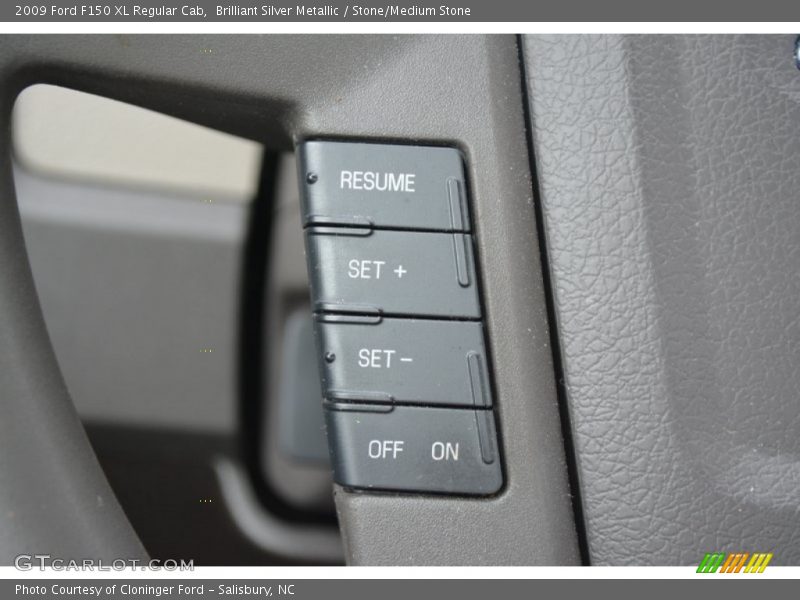 Brilliant Silver Metallic / Stone/Medium Stone 2009 Ford F150 XL Regular Cab