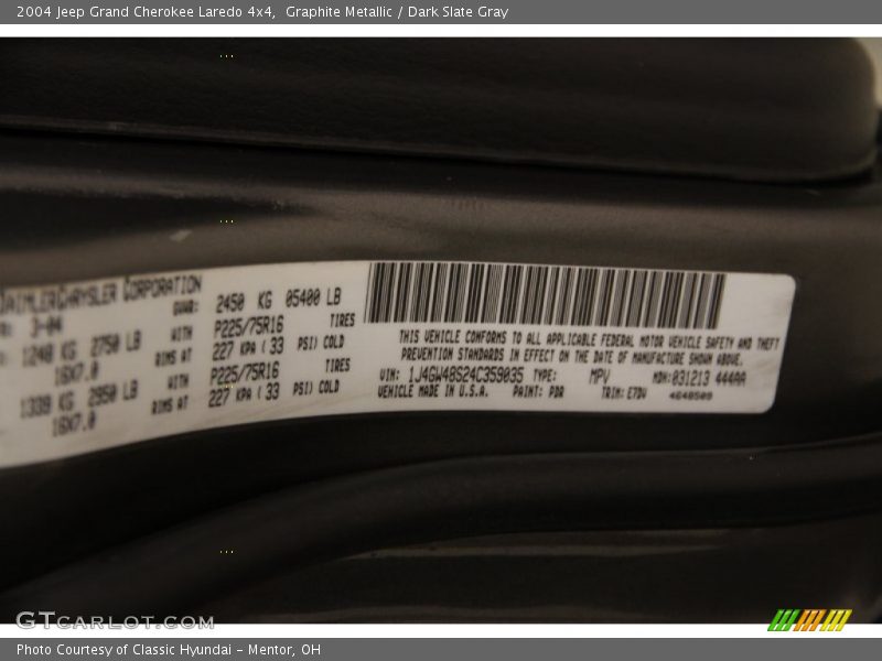 Graphite Metallic / Dark Slate Gray 2004 Jeep Grand Cherokee Laredo 4x4
