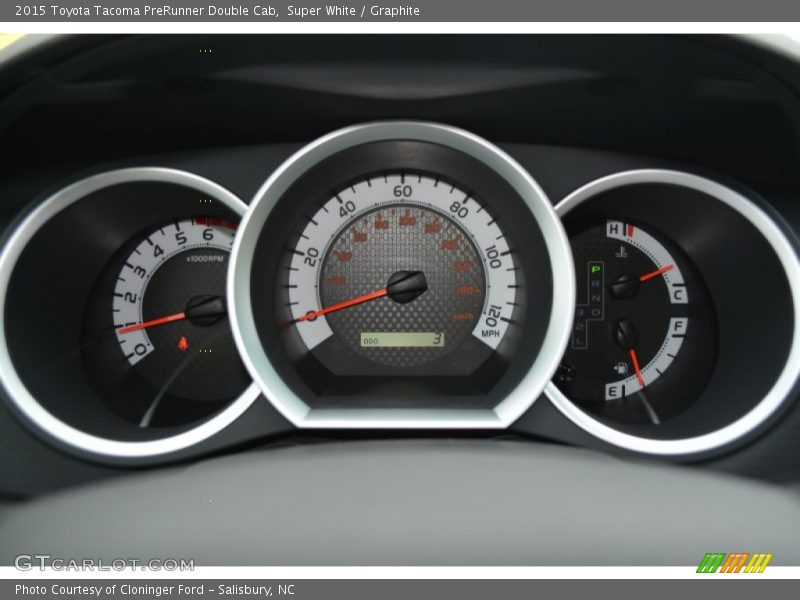 Super White / Graphite 2015 Toyota Tacoma PreRunner Double Cab