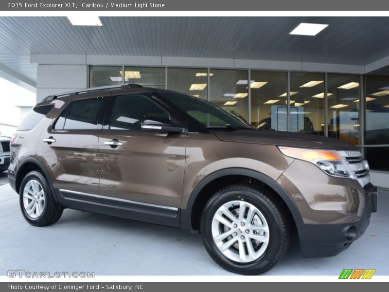 Caribou / Medium Light Stone 2015 Ford Explorer XLT