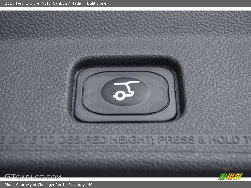 Caribou / Medium Light Stone 2015 Ford Explorer XLT