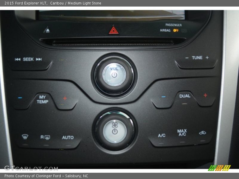 Caribou / Medium Light Stone 2015 Ford Explorer XLT