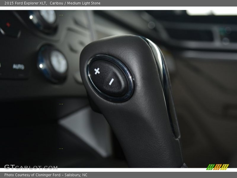 Caribou / Medium Light Stone 2015 Ford Explorer XLT