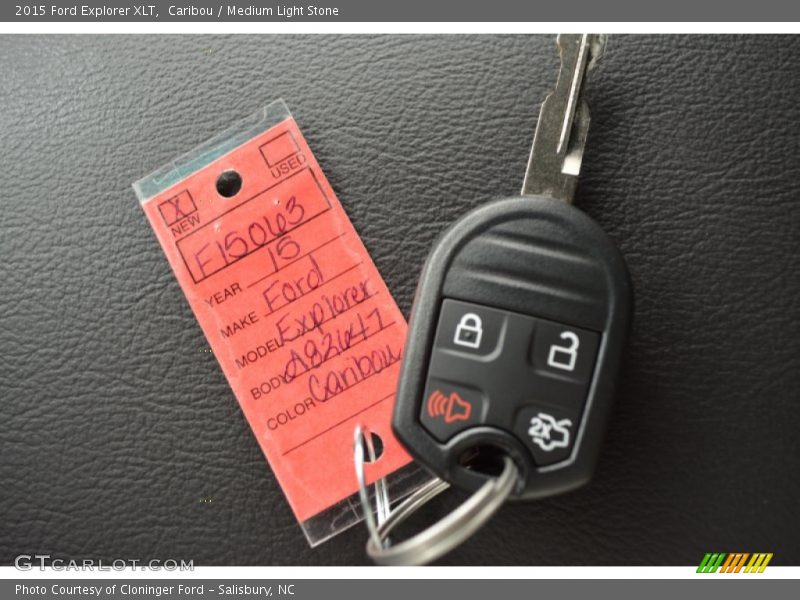 Caribou / Medium Light Stone 2015 Ford Explorer XLT