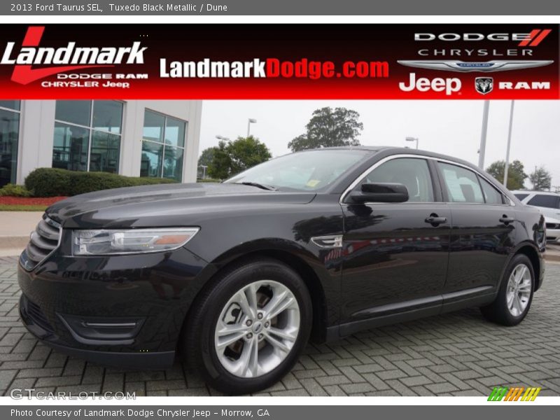 Tuxedo Black Metallic / Dune 2013 Ford Taurus SEL