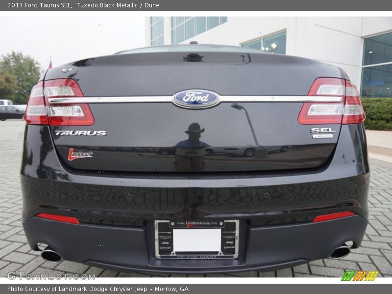 Tuxedo Black Metallic / Dune 2013 Ford Taurus SEL