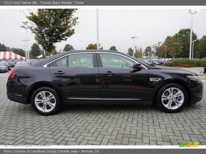 Tuxedo Black Metallic / Dune 2013 Ford Taurus SEL