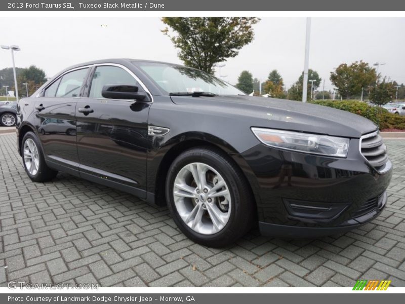 Tuxedo Black Metallic / Dune 2013 Ford Taurus SEL