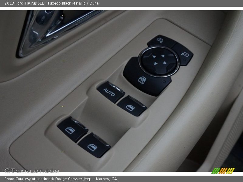 Tuxedo Black Metallic / Dune 2013 Ford Taurus SEL
