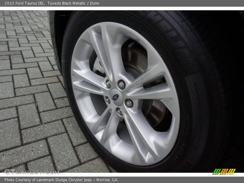 Tuxedo Black Metallic / Dune 2013 Ford Taurus SEL